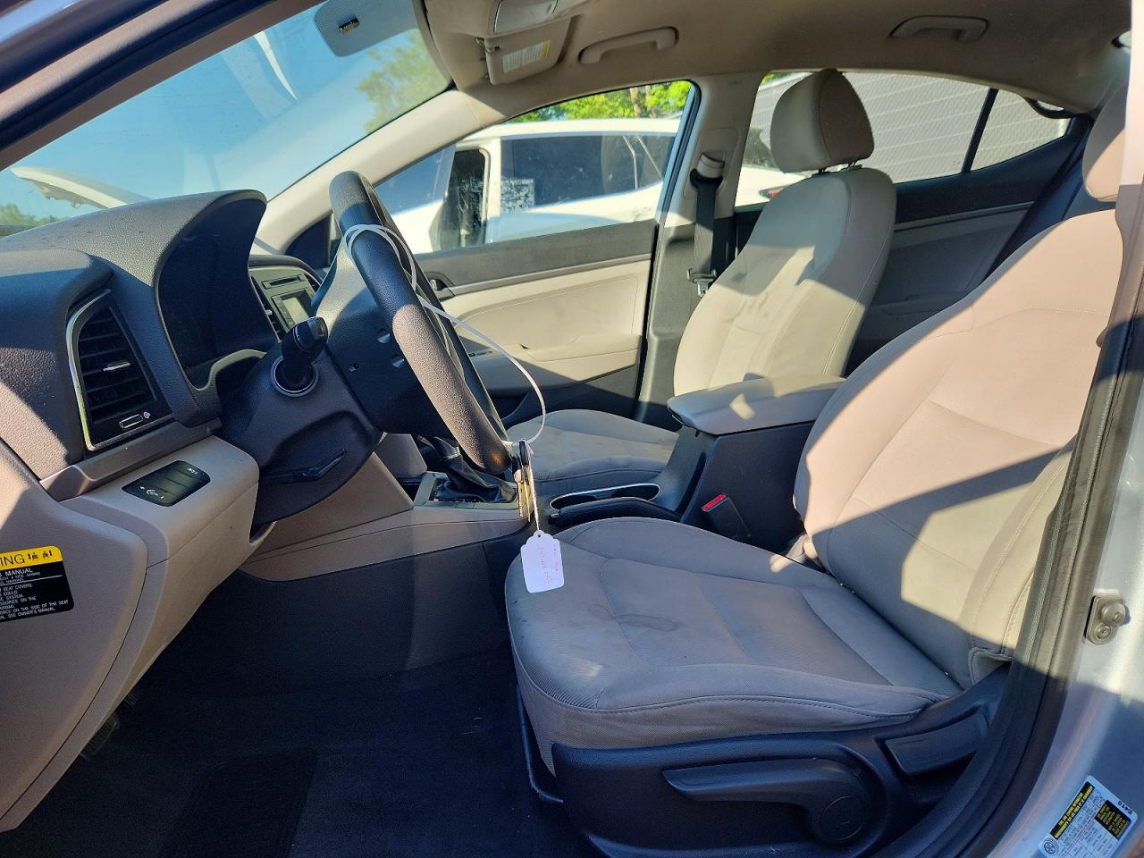 2017 HYUNDAI ELANTRA SE photo 13