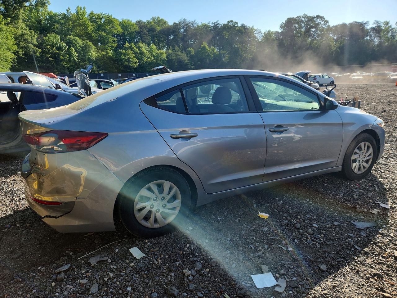 2017 HYUNDAI ELANTRA SE photo 5