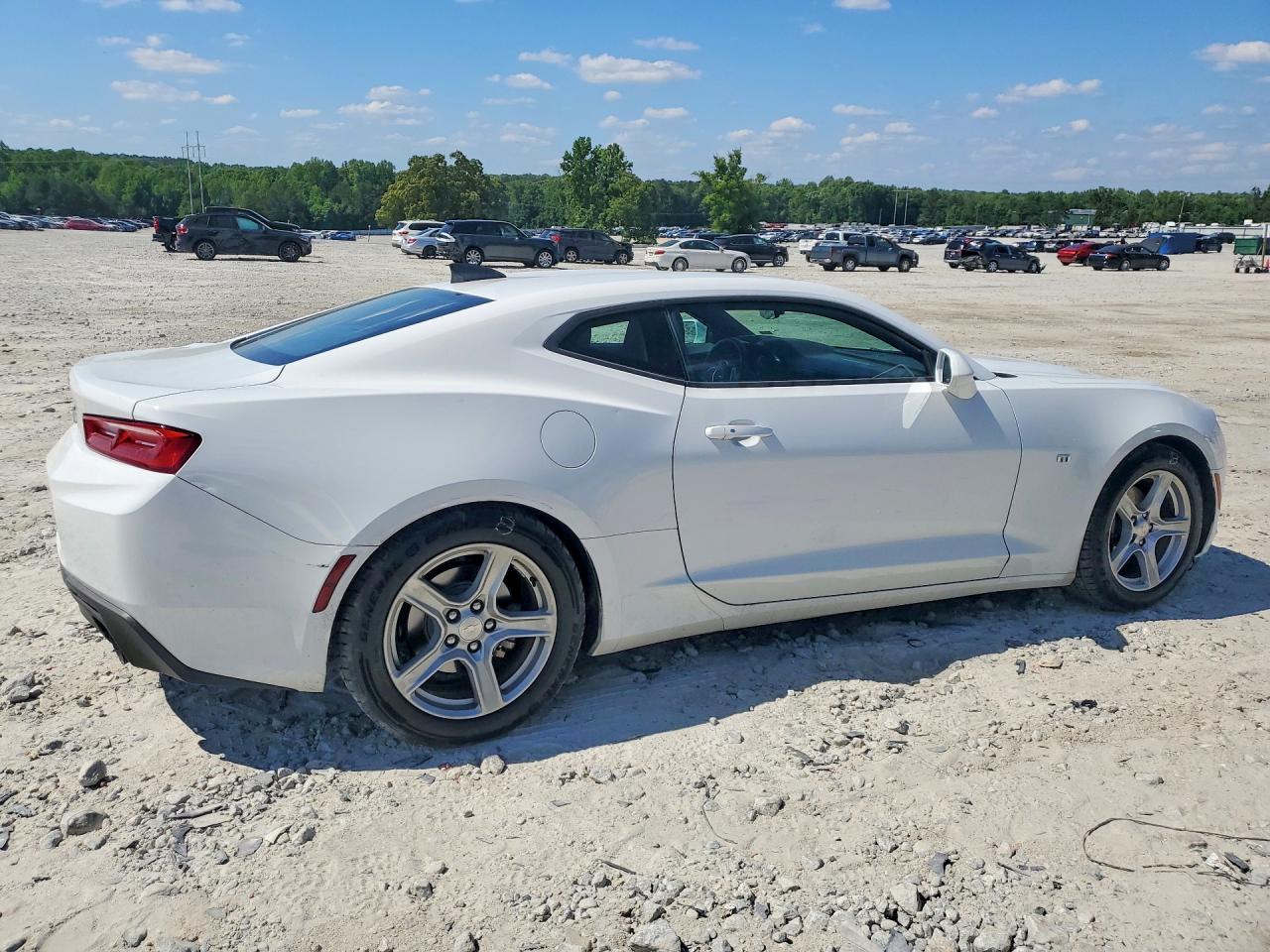 2017 CHEVROLET CAMARO LT photo 7