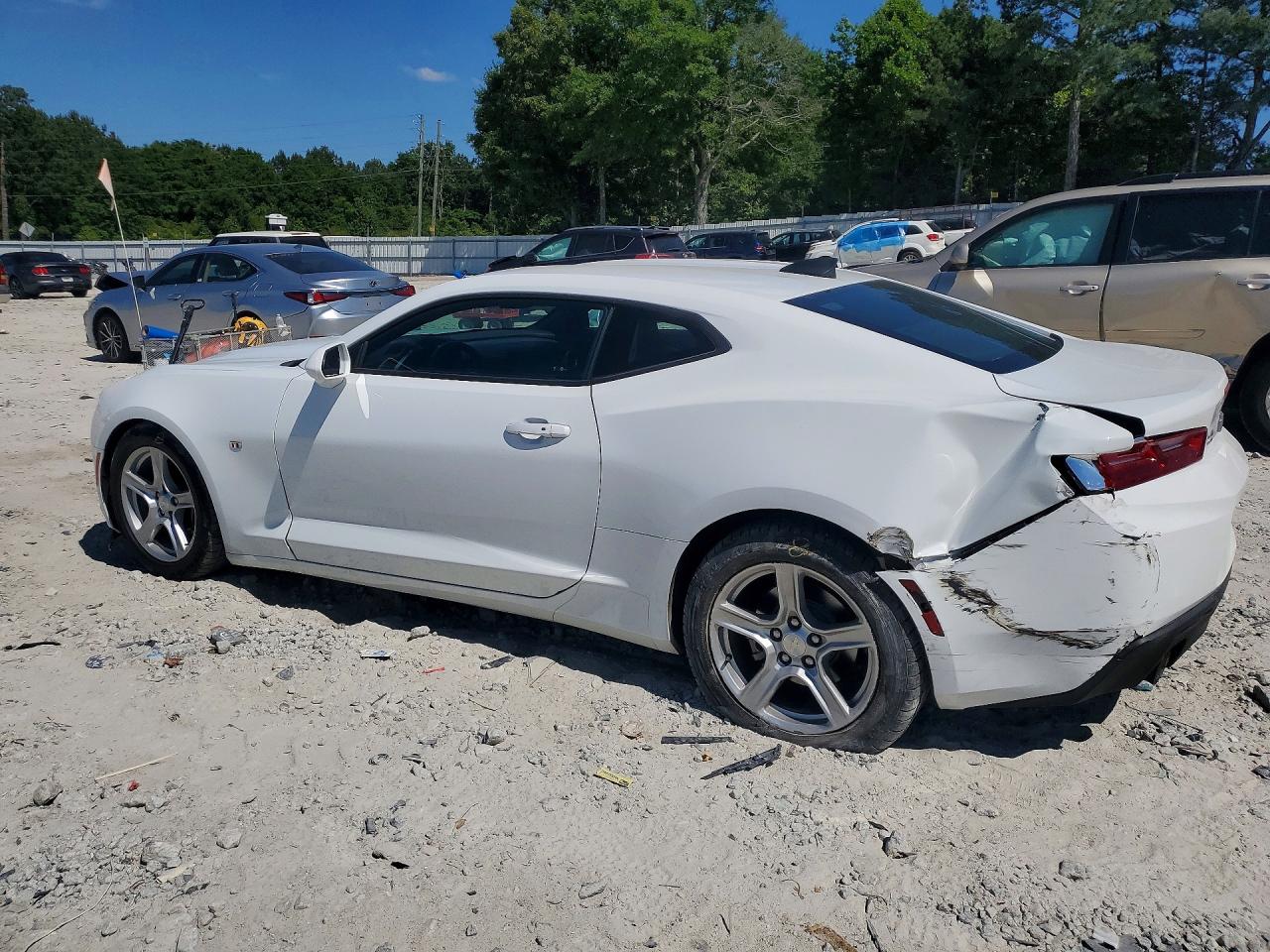 2017 CHEVROLET CAMARO LT photo 4