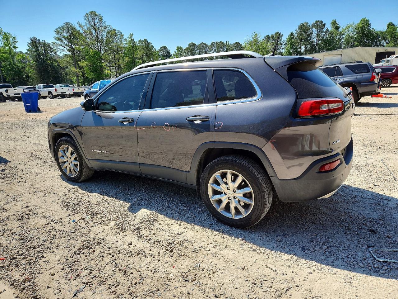 2017 JEEP CHEROKEE LIMITED photo 4