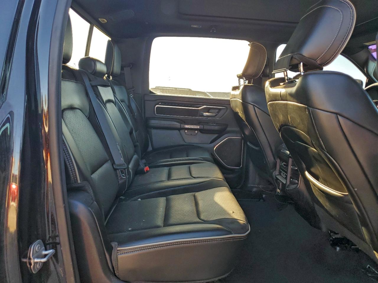 2019 RAM 1500 LARAMIE photo 10