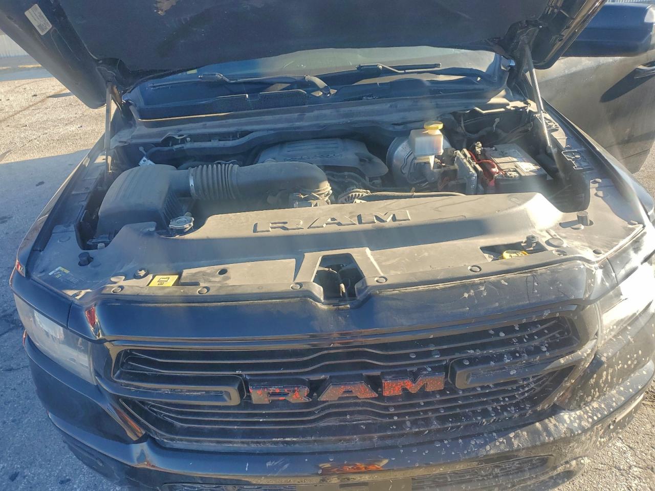 2019 RAM 1500 LARAMIE photo 11