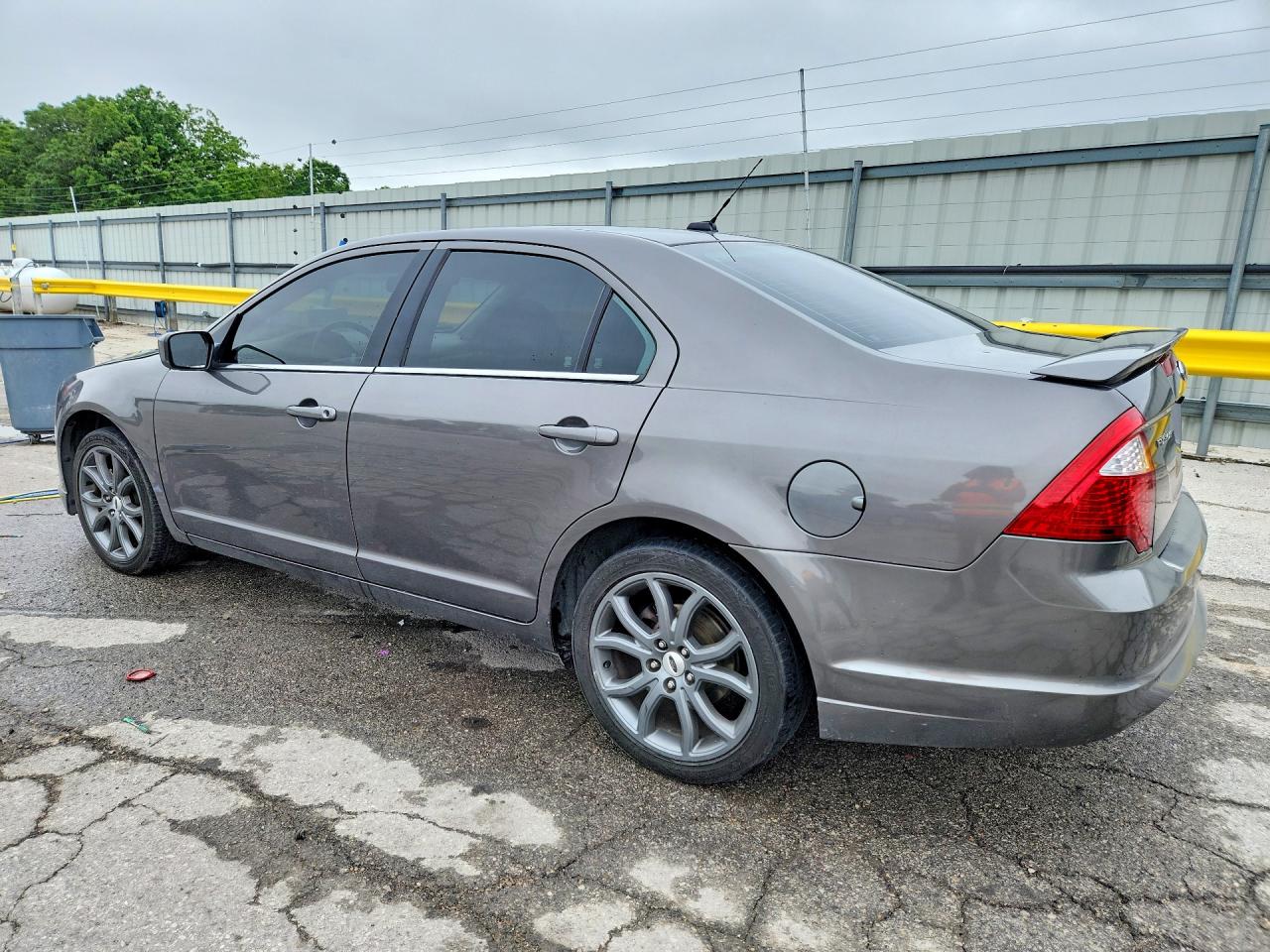 2010 FORD FUSION SE photo 3