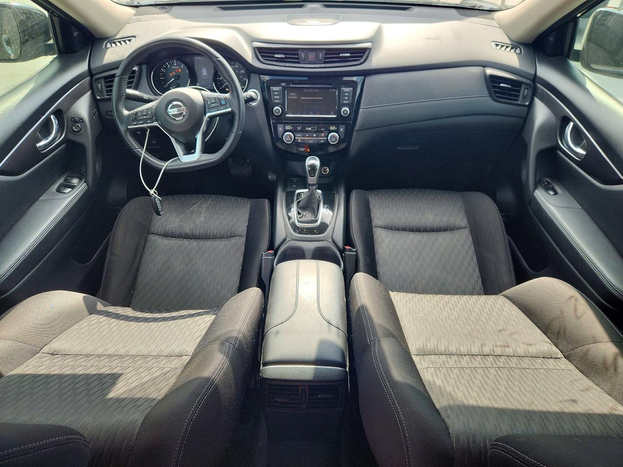 2019 NISSAN ROGUE SV photo 22