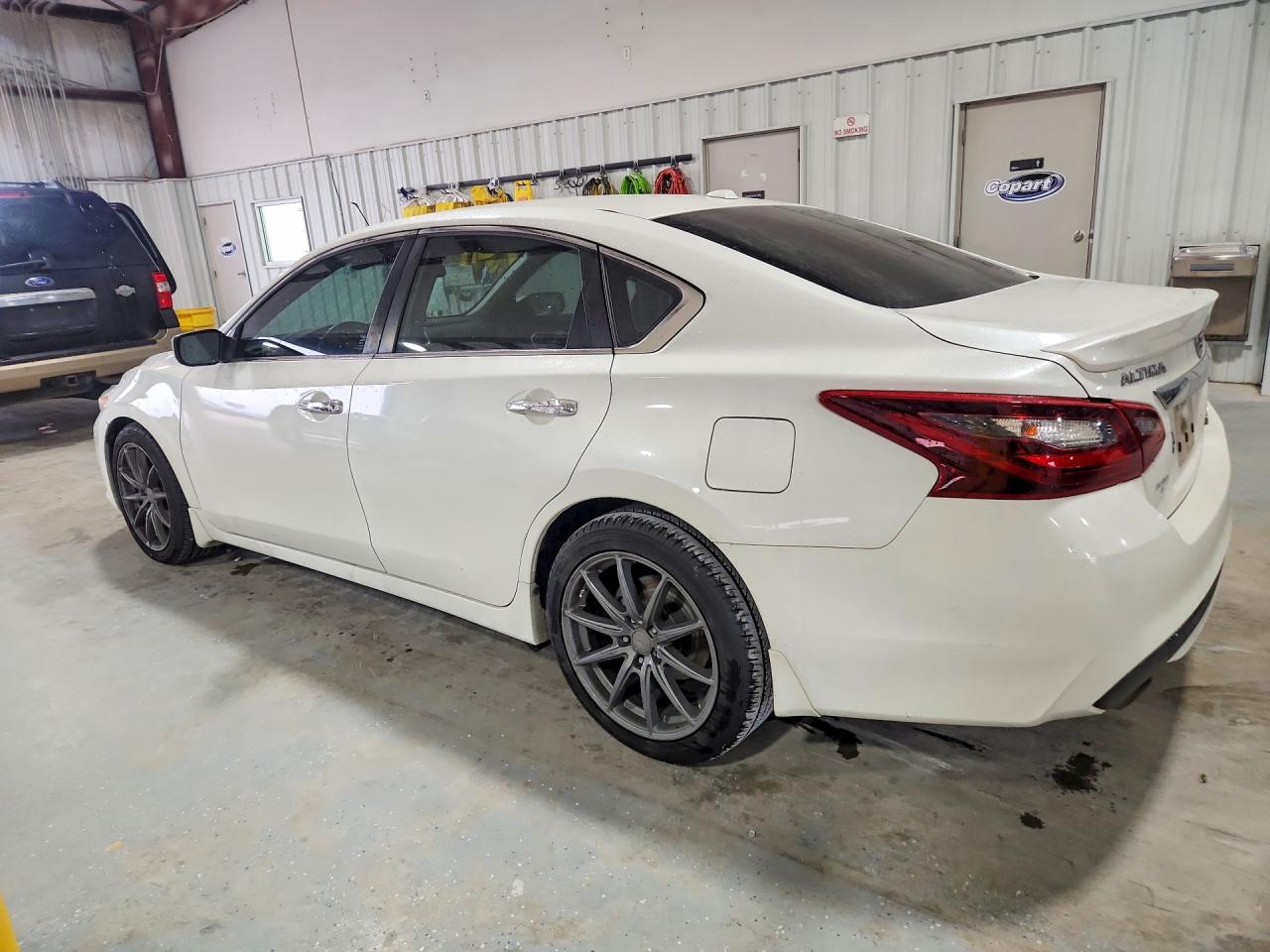 2018 NISSAN ALTIMA 2.5 SR photo 3