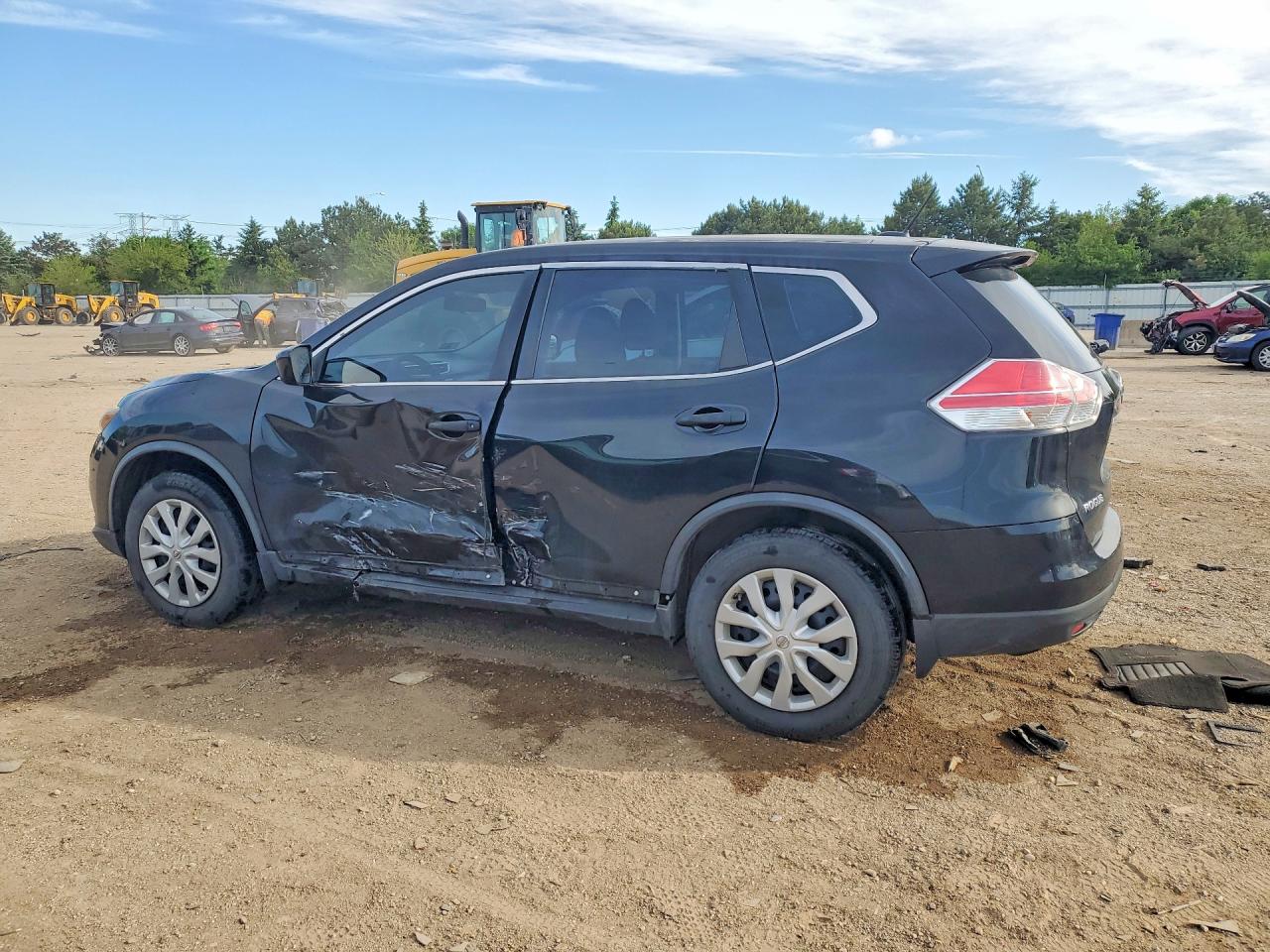 2016 NISSAN ROGUE S photo 4