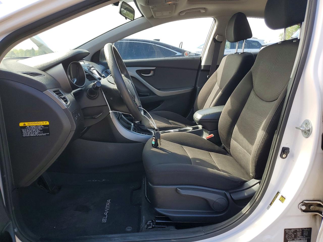 2016 HYUNDAI ELANTRA SE photo 13