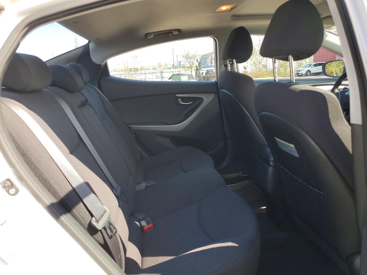 2016 HYUNDAI ELANTRA SE photo 19
