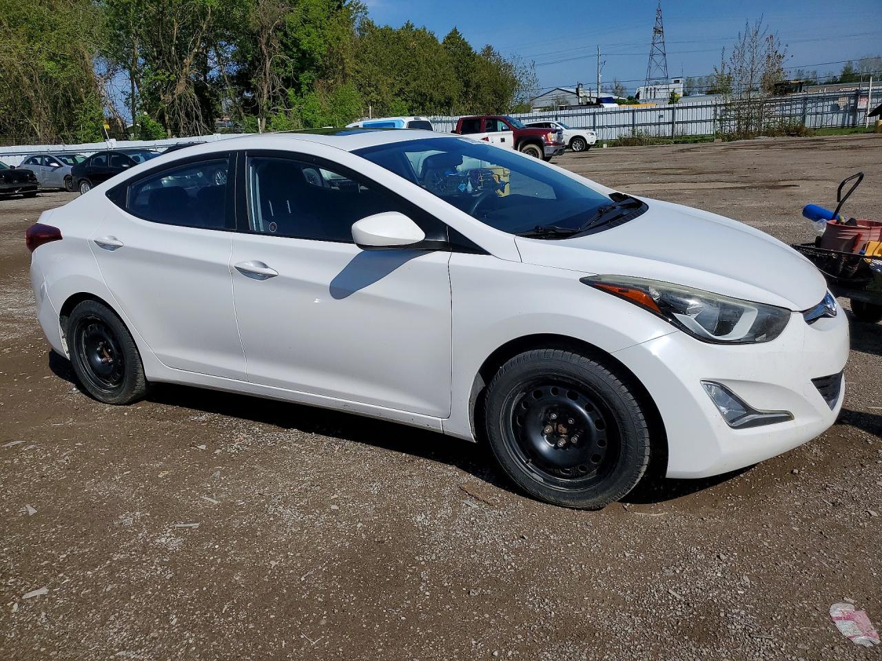 2016 HYUNDAI ELANTRA SE photo 7
