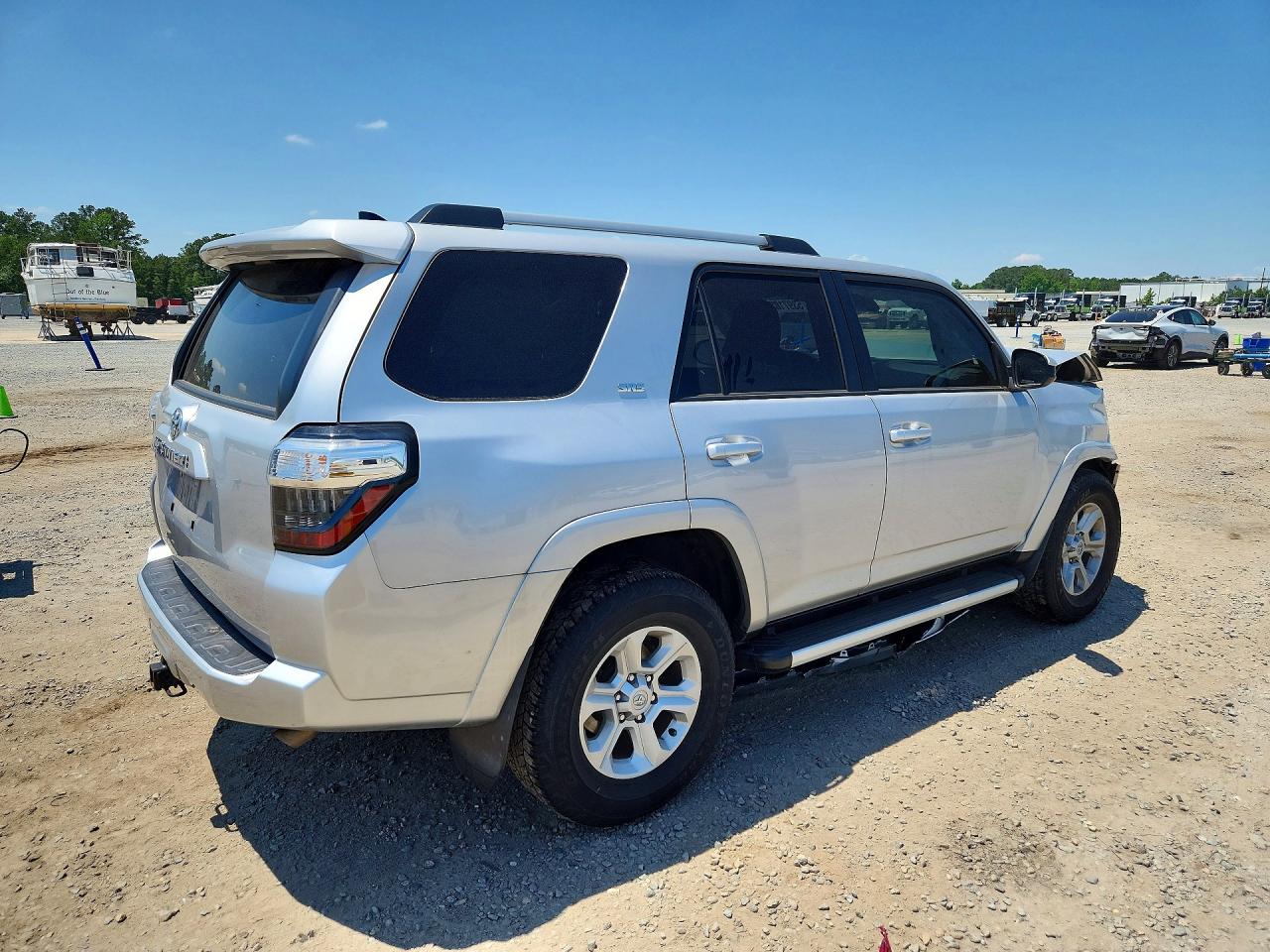 2022 TOYOTA 4RUNNER SR5 photo 5