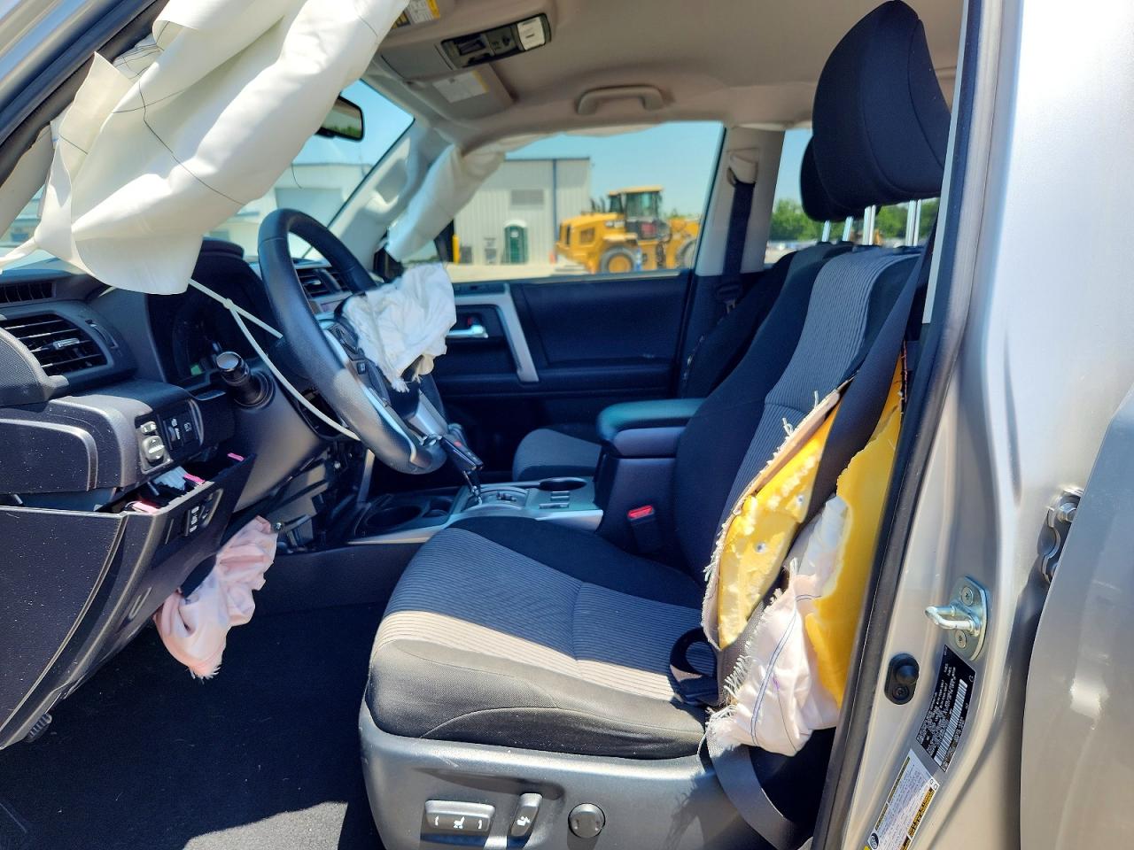 2022 TOYOTA 4RUNNER SR5 photo 13