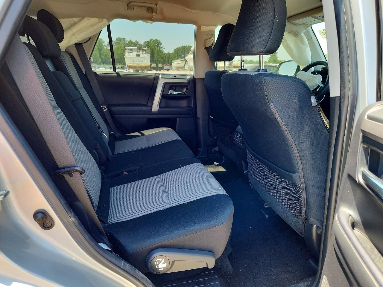 2022 TOYOTA 4RUNNER SR5 photo 21