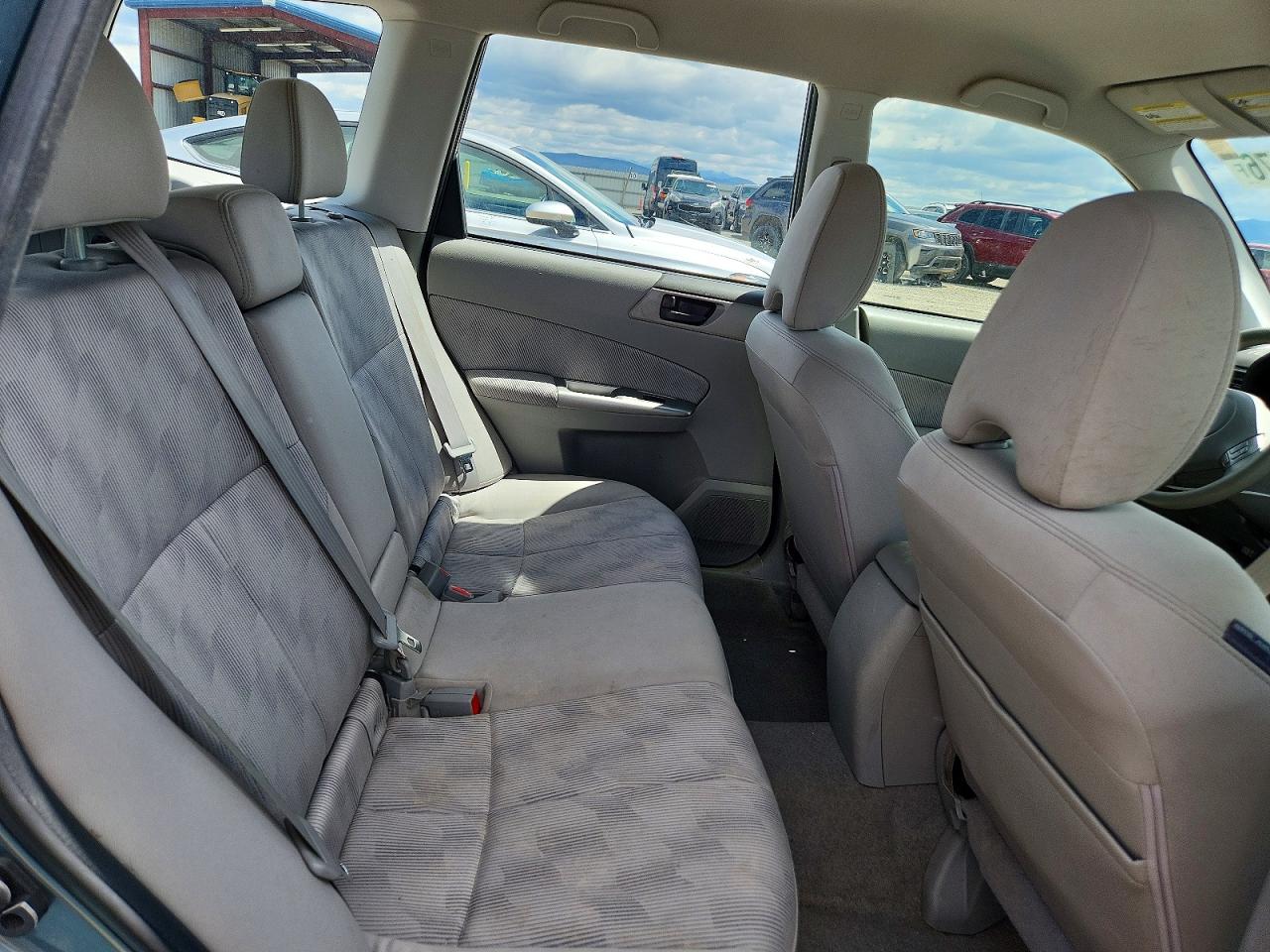 2010 SUBARU FORESTER XS photo 28