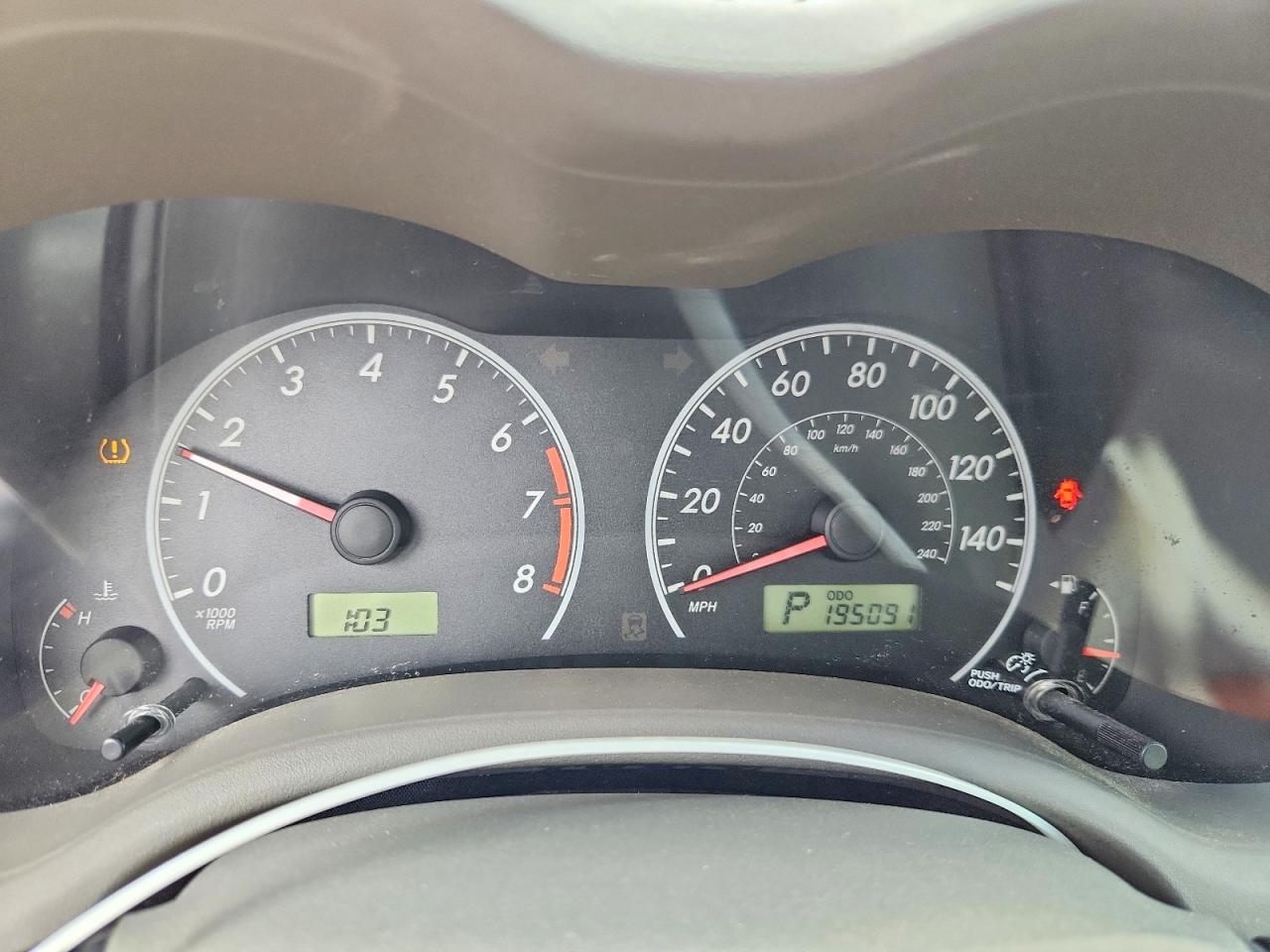 2010 TOYOTA COROLLA LE photo 17