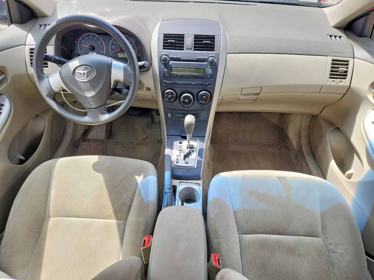2010 TOYOTA COROLLA LE photo 15