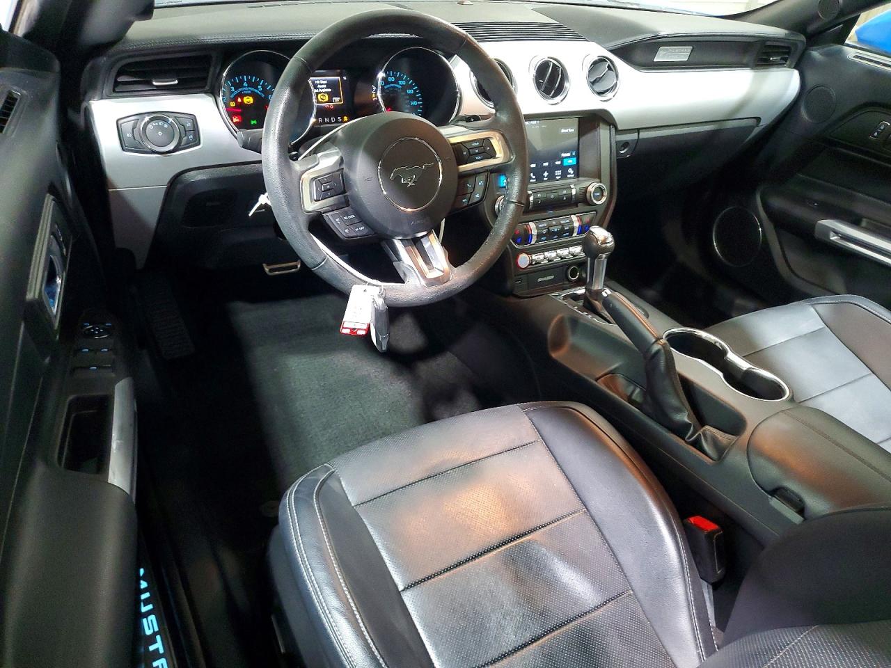 2017 FORD MUSTANG photo 22