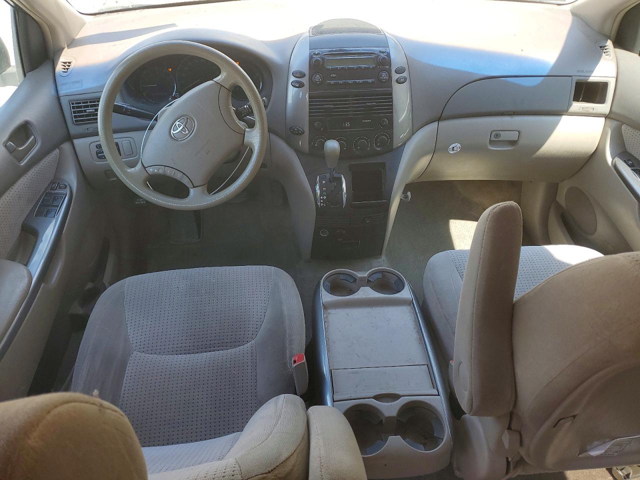 2006 TOYOTA SIENNA LE 7 PASSENGER photo 8