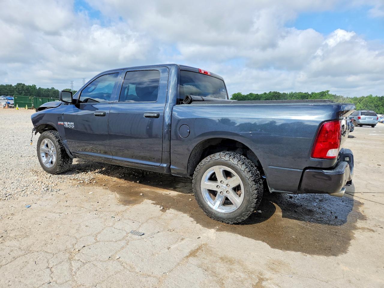 2018 RAM 1500 ST photo 2