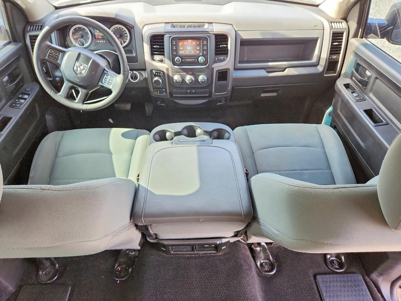 2018 RAM 1500 ST photo 8