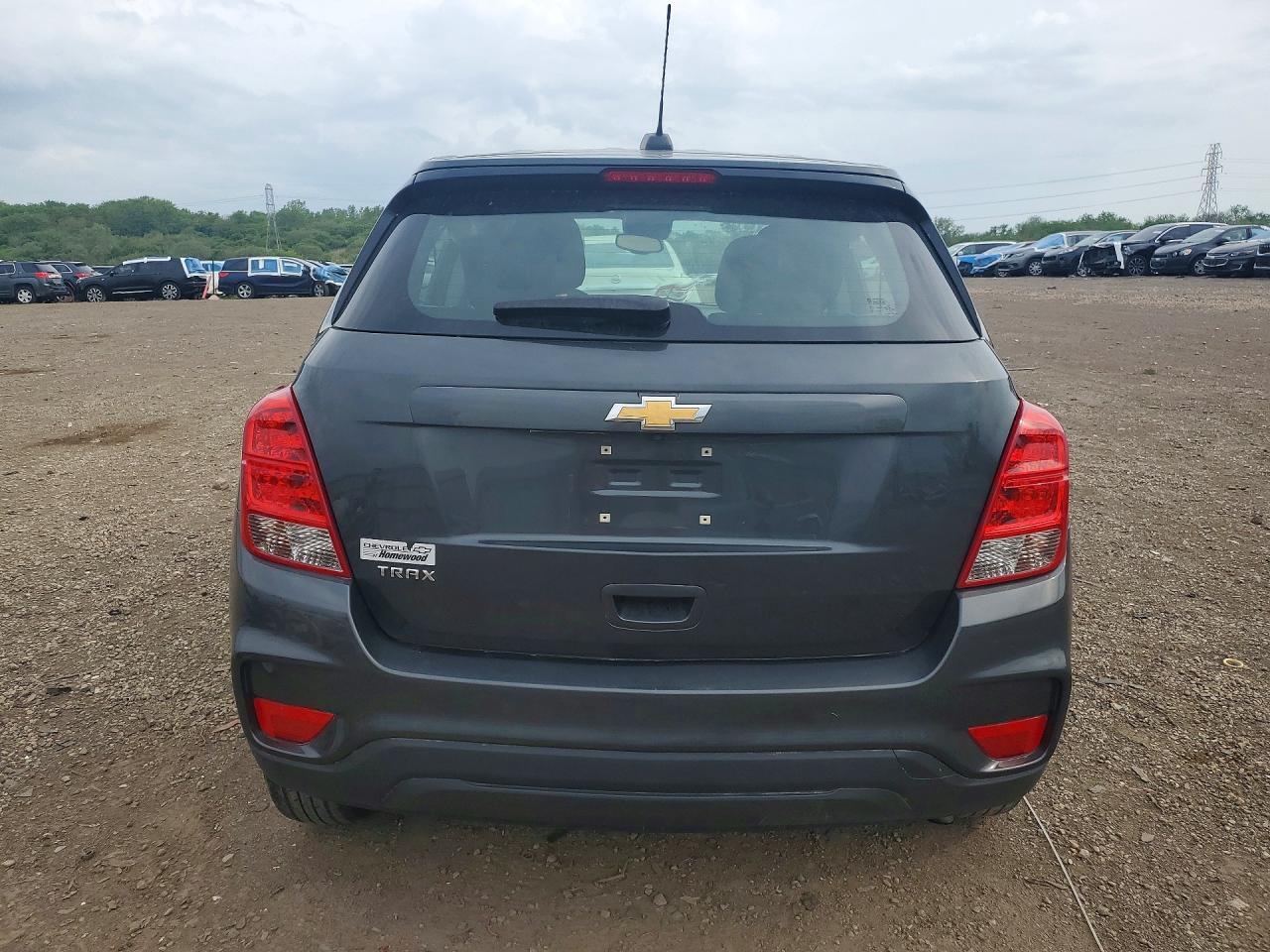 2019 CHEVROLET TRAX LS photo 11