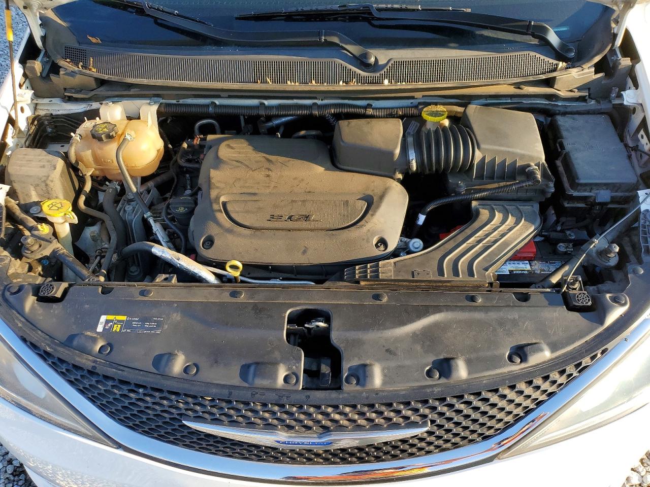 2019 CHRYSLER PACIFICA TOURING L photo 23