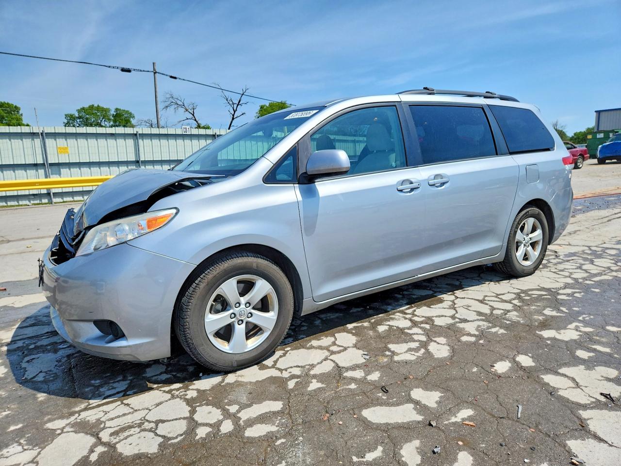 2014 TOYOTA SIENNA