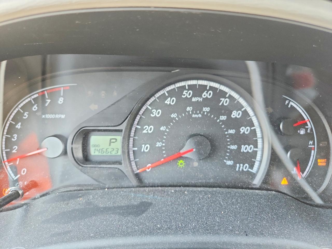 2014 TOYOTA SIENNA LE photo 17