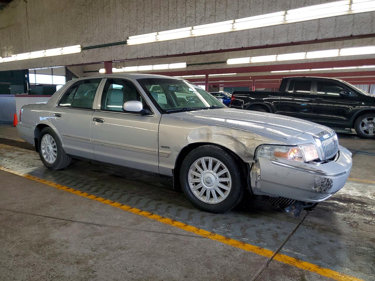 2010 MERCURY GRAND MARQUIS LS photo 4
