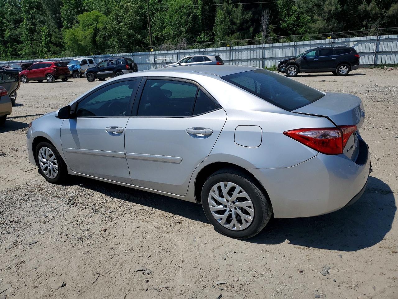 2017 TOYOTA COROLLA LE photo 2