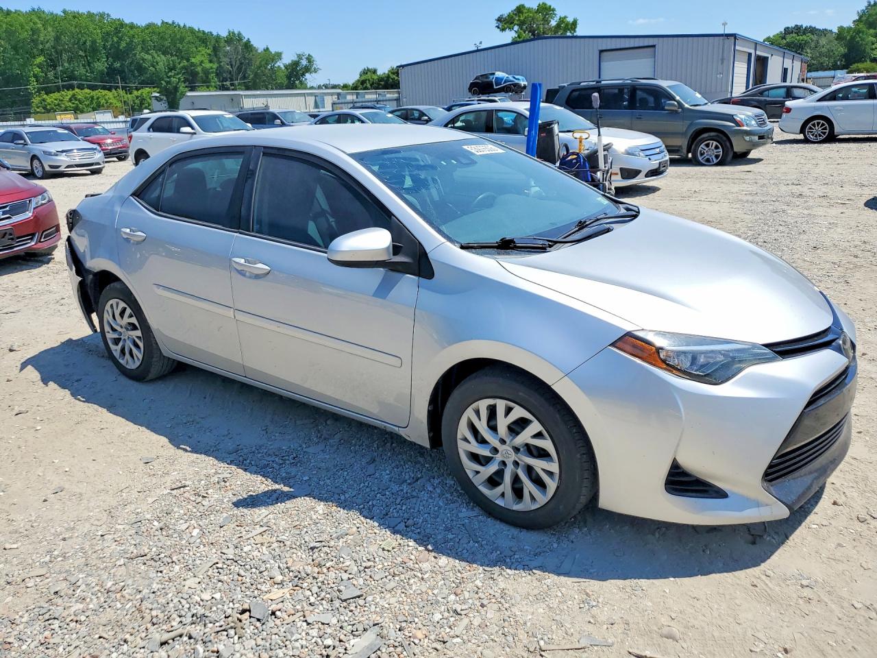 2017 TOYOTA COROLLA LE photo 4