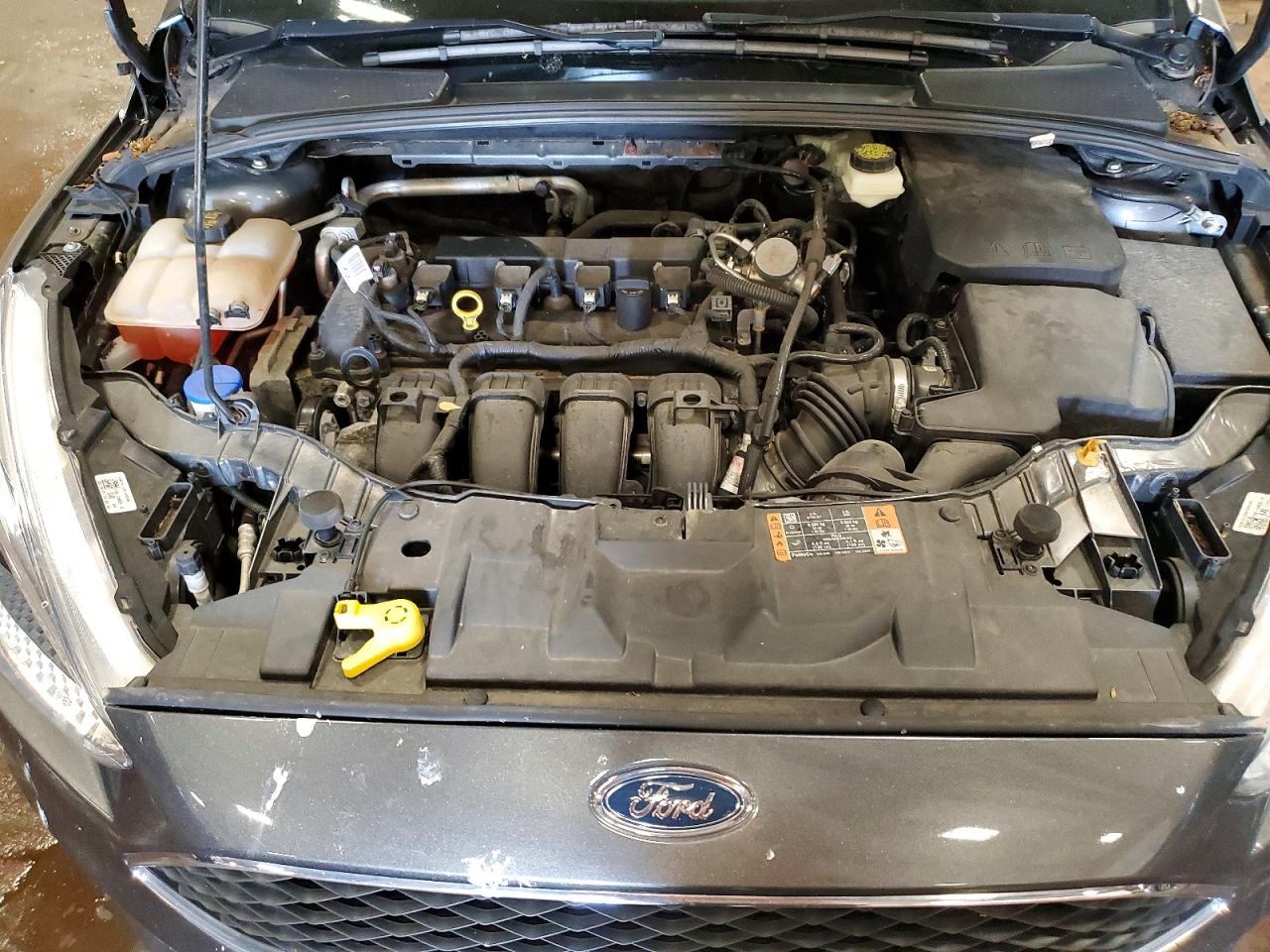 2017 FORD FOCUS SE photo 31