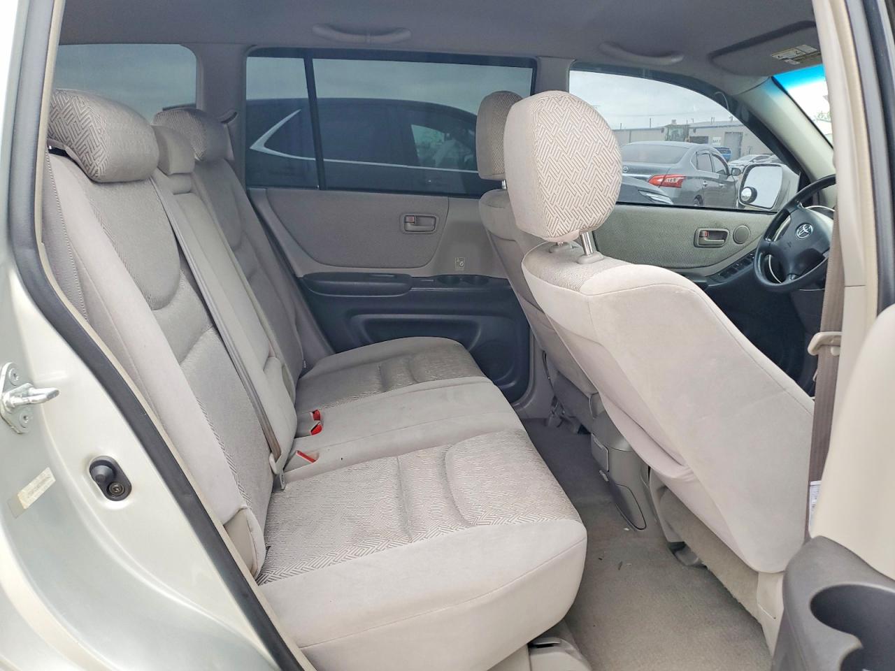 2003 TOYOTA HIGHLANDER LIMITED photo 28