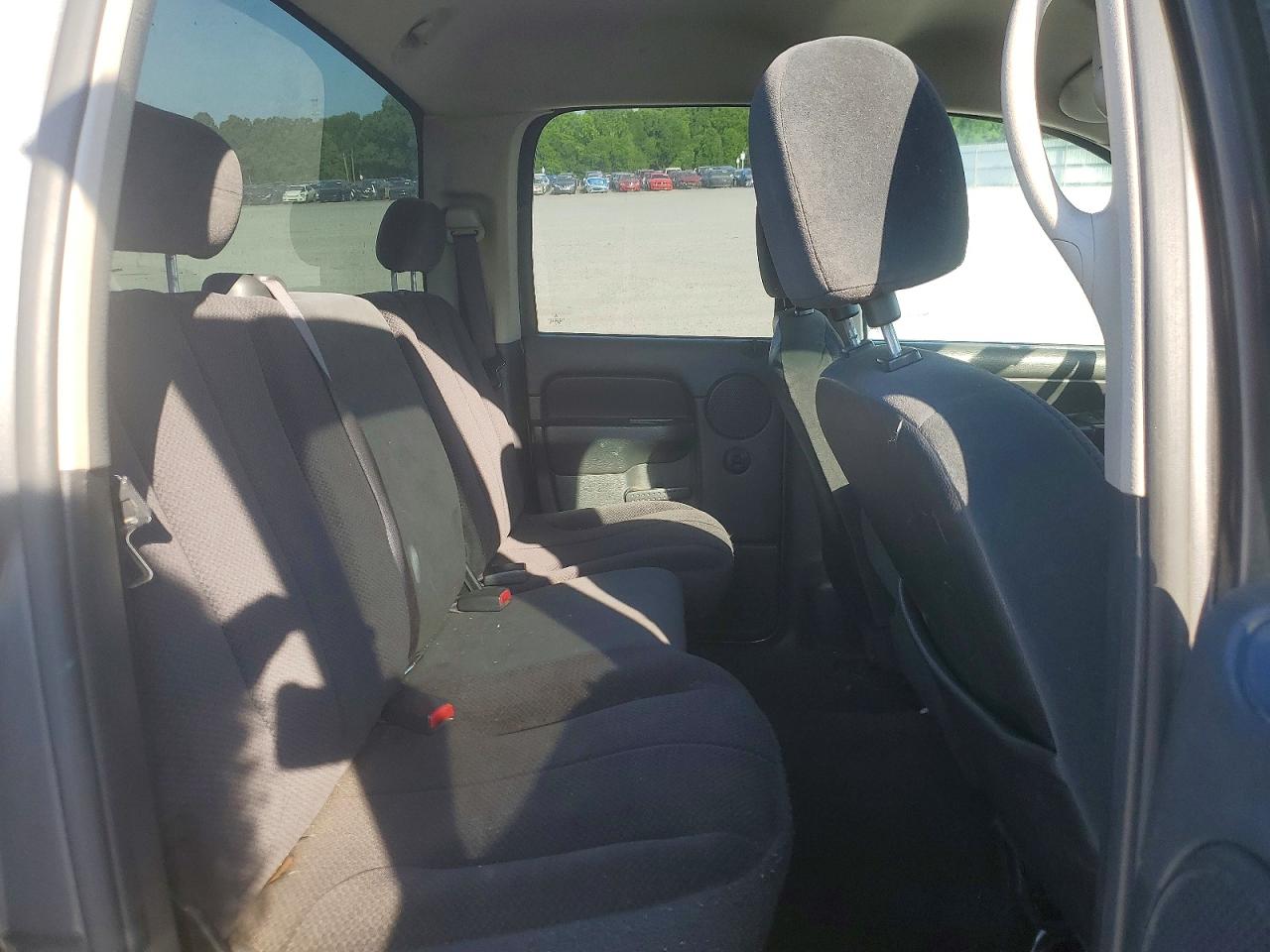 2004 DODGE RAM 1500 ST photo 19