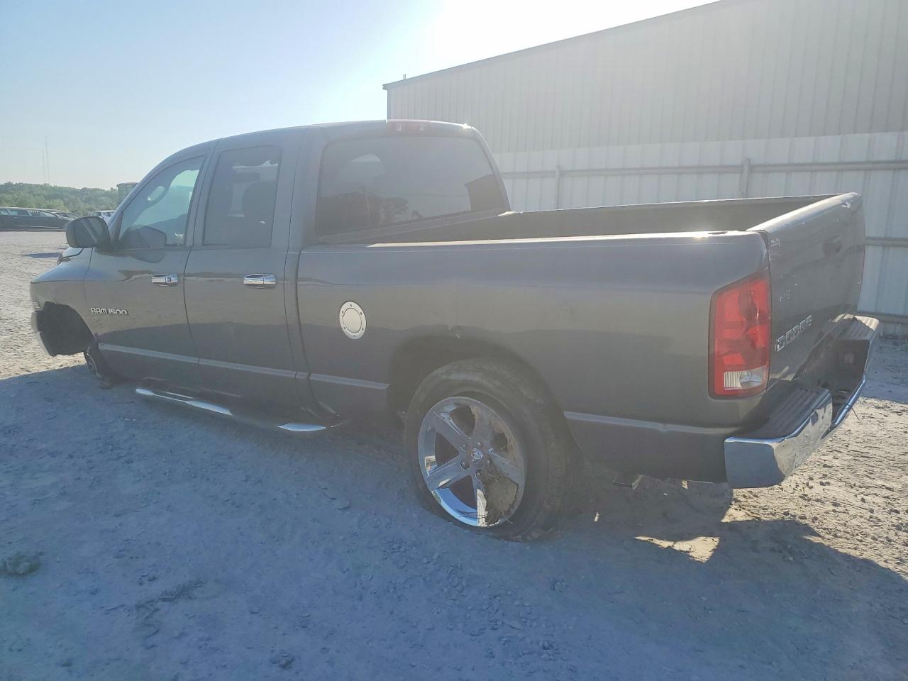 2004 DODGE RAM 1500 ST photo 3