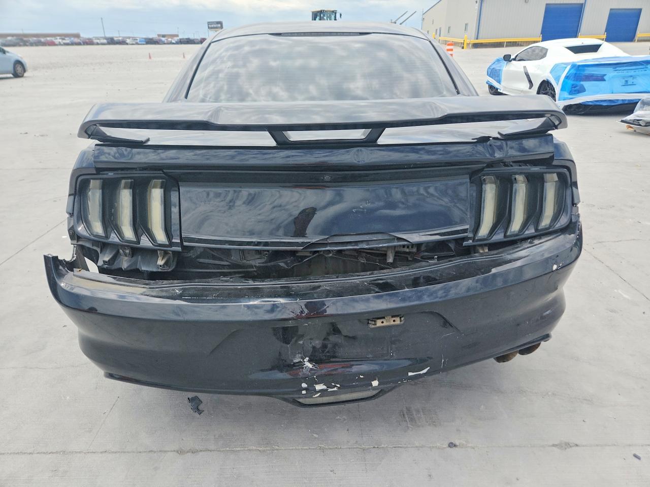 2017 FORD MUSTANG photo 6