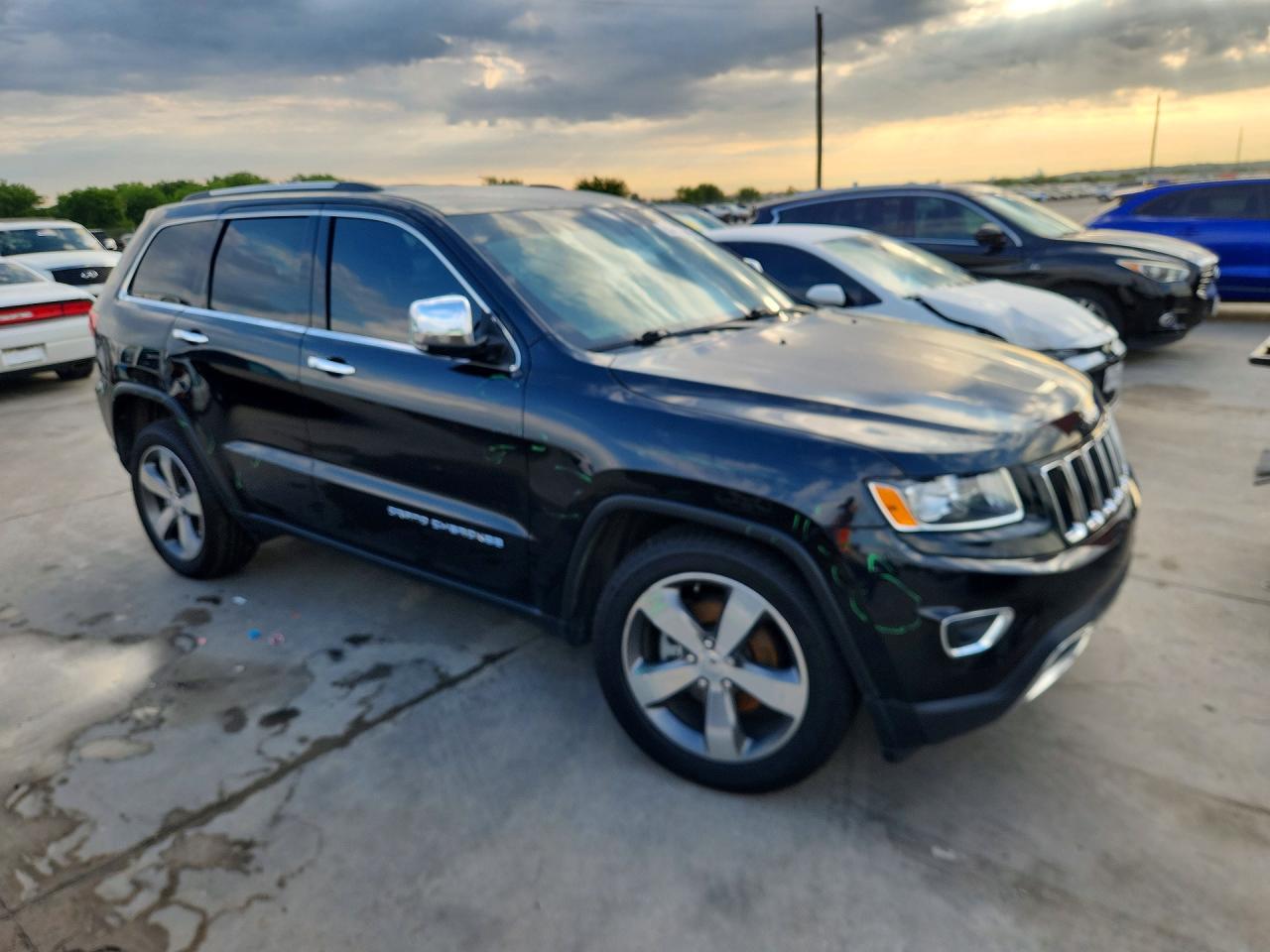 2015 JEEP GRAND CHEROKEE LIMITED photo 4