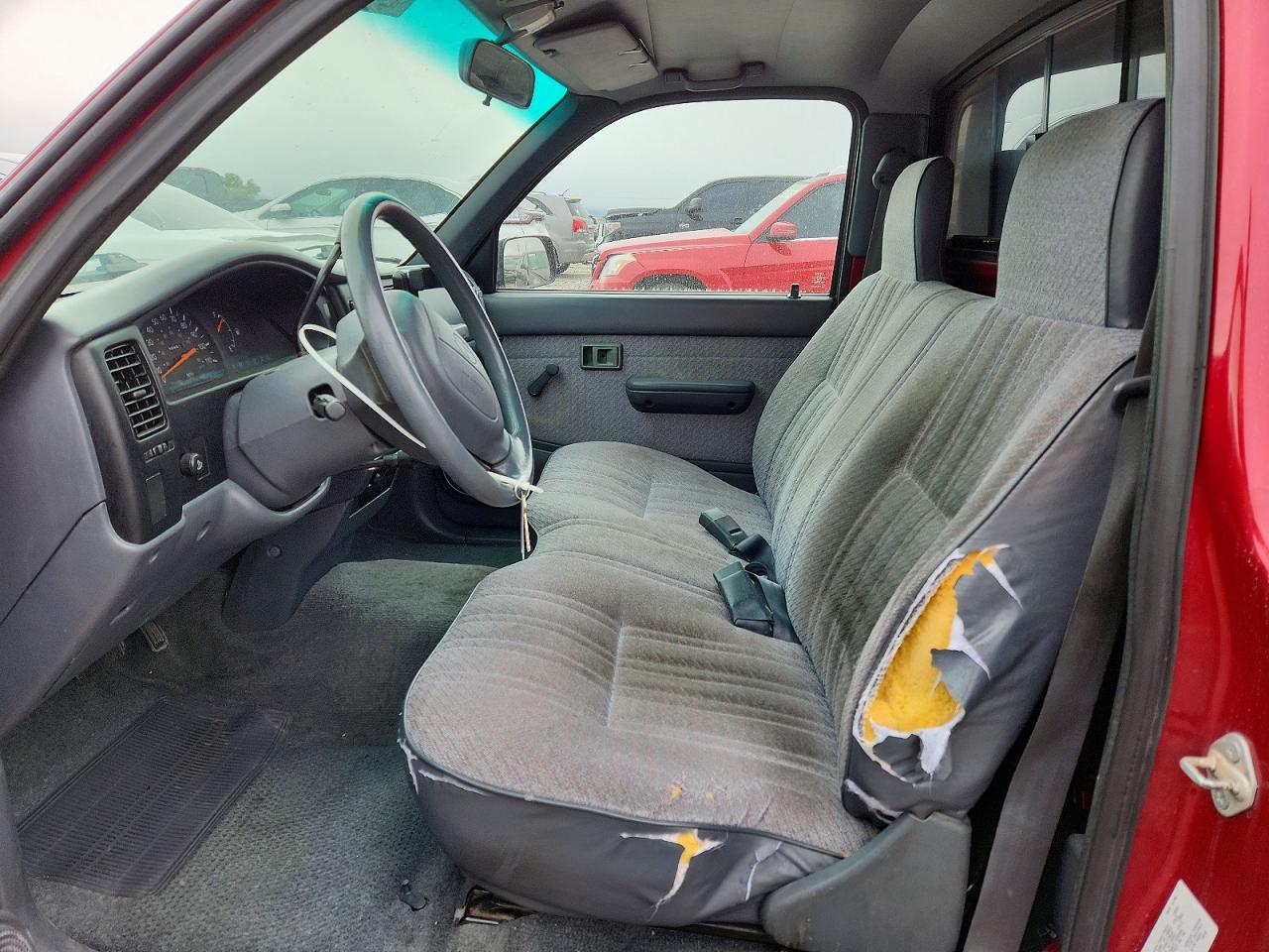 1997 TOYOTA TACOMA BASE photo 13