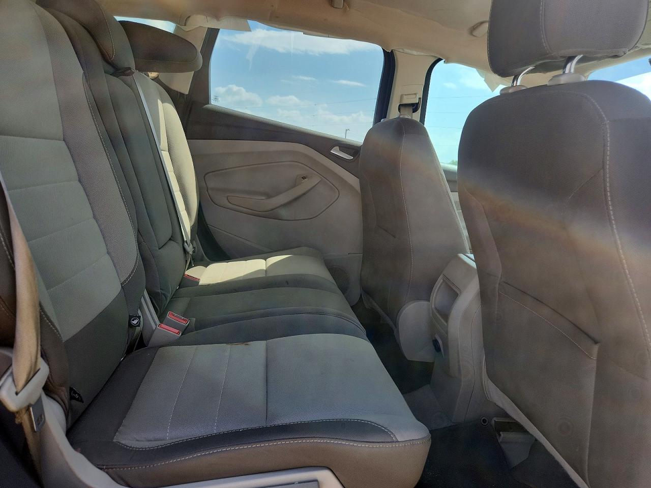 2016 FORD ESCAPE SE photo 31