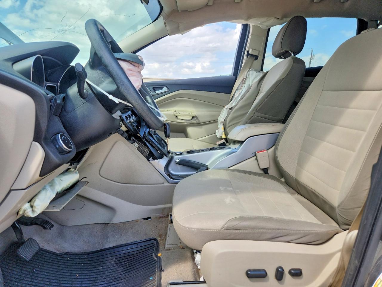 2016 FORD ESCAPE SE photo 19