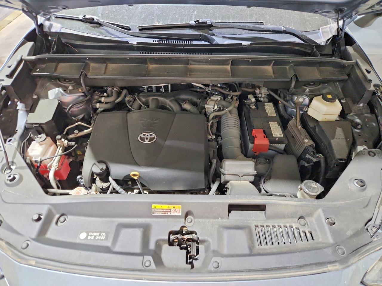2021 TOYOTA HIGHLANDER XLE photo 34