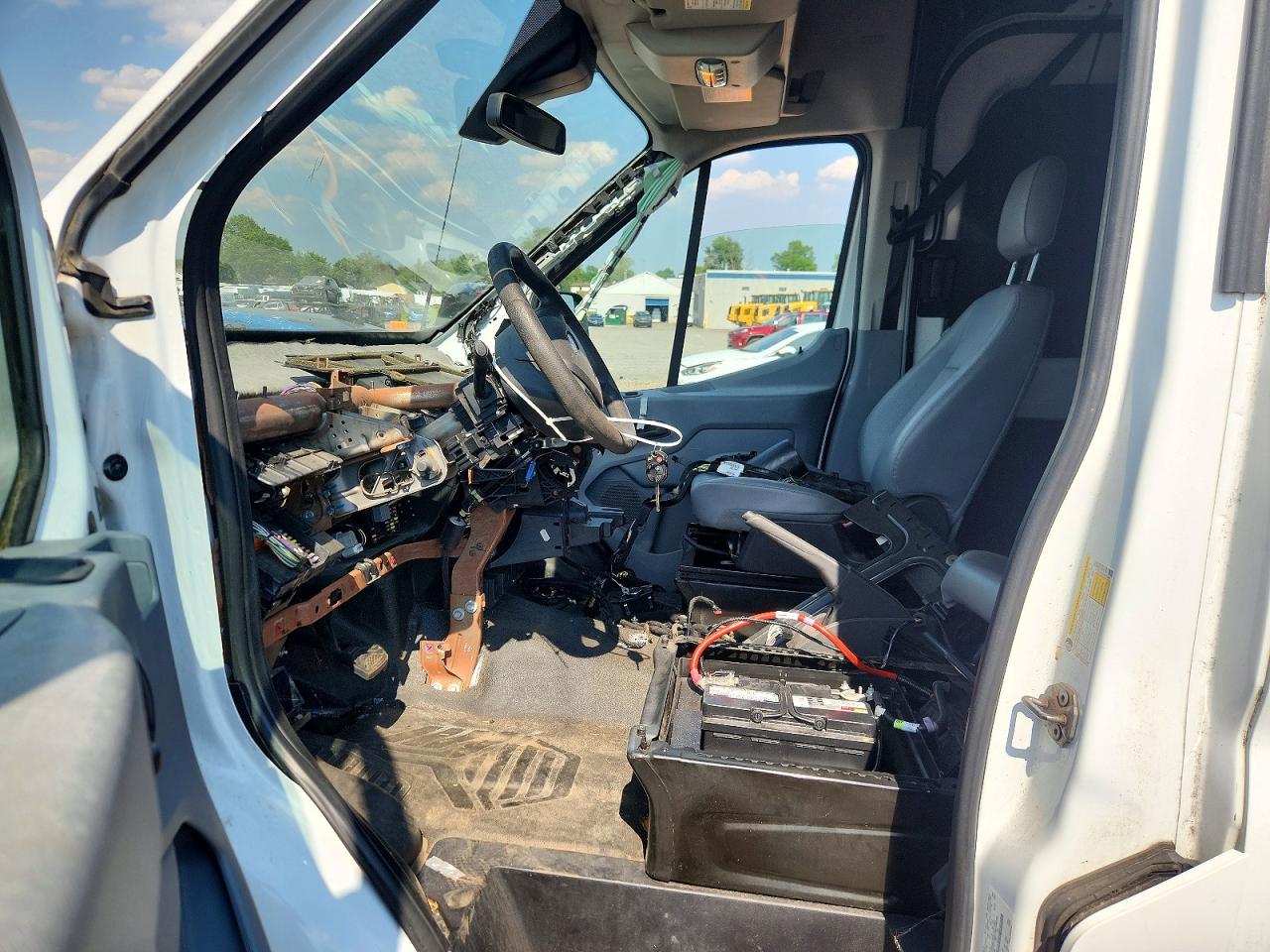 2016 FORD TRANSIT T-250 photo 13