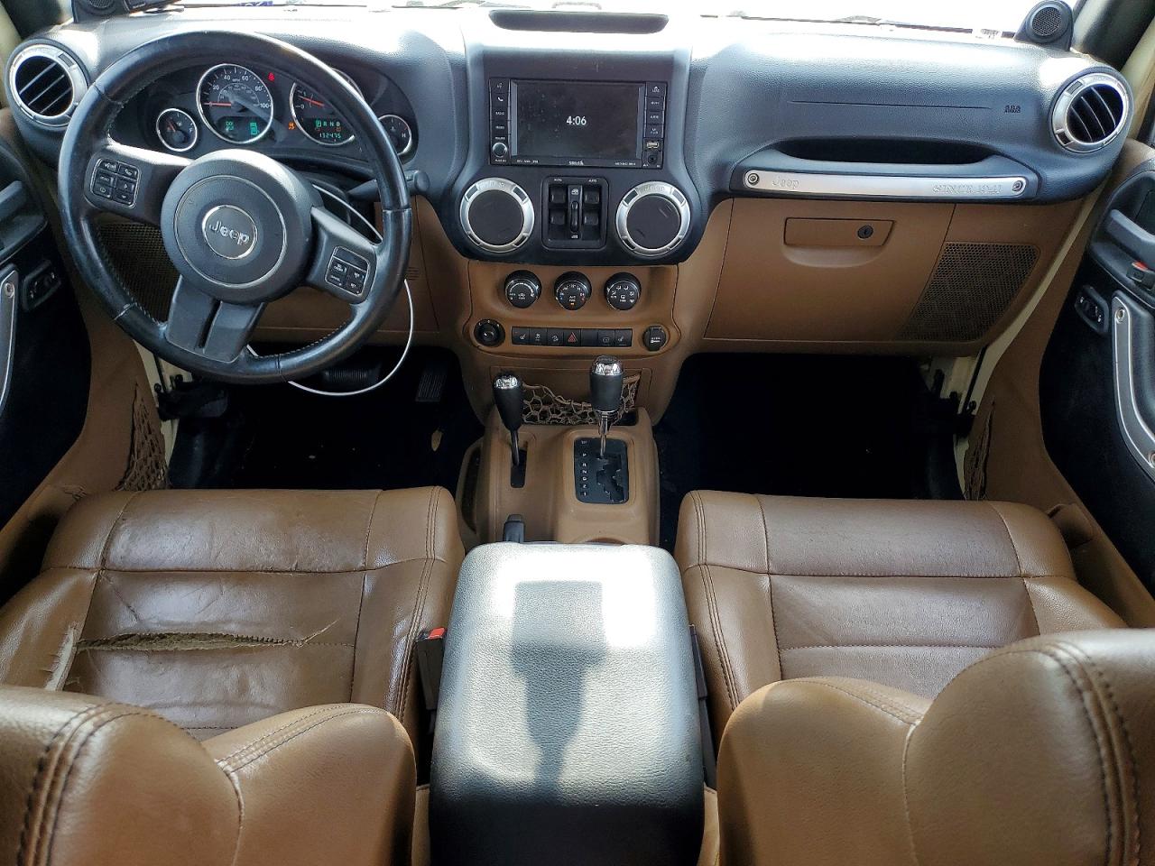 2011 JEEP WRANGLER UNLIMITED SAHARA photo 15