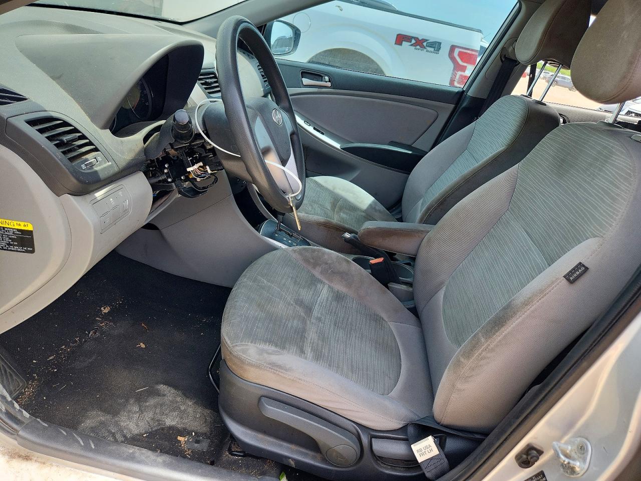 2016 HYUNDAI ACCENT SE photo 13