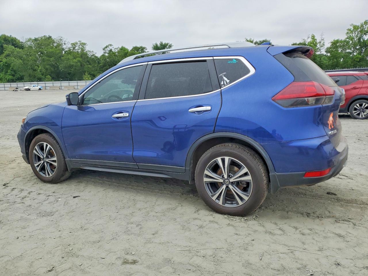 2019 NISSAN ROGUE SV photo 2