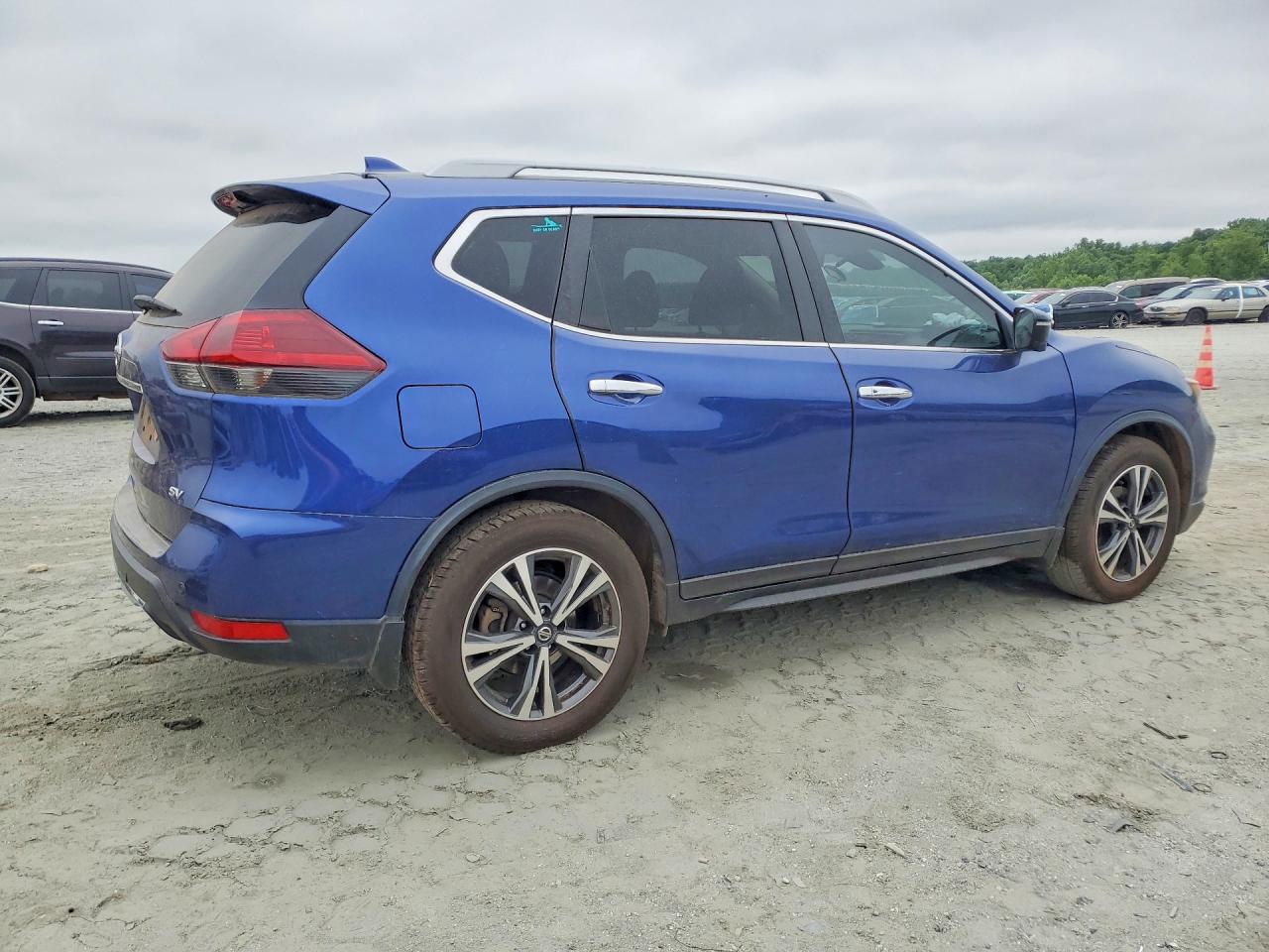 2019 NISSAN ROGUE SV photo 3