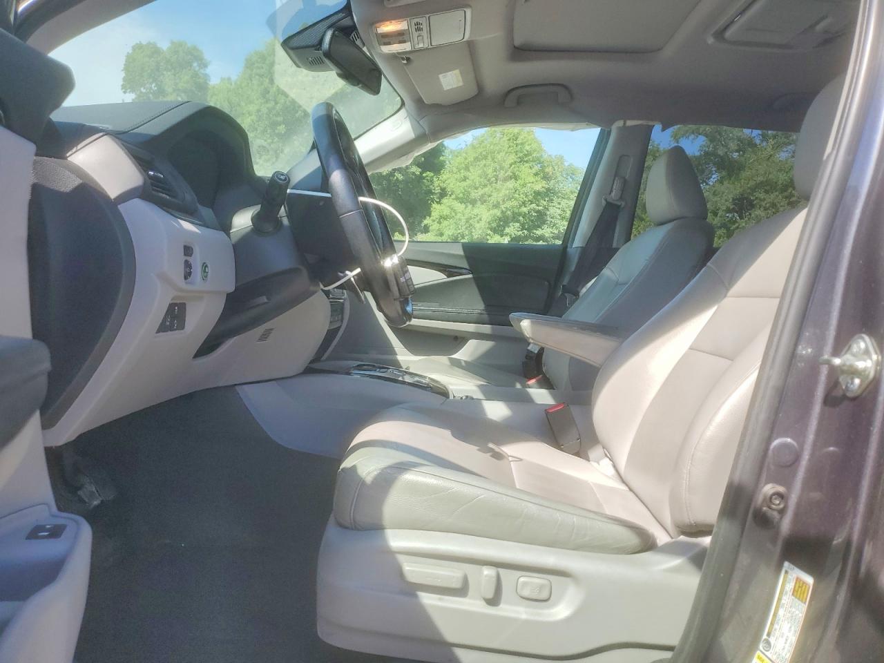 2016 HONDA PILOT TOURING photo 13