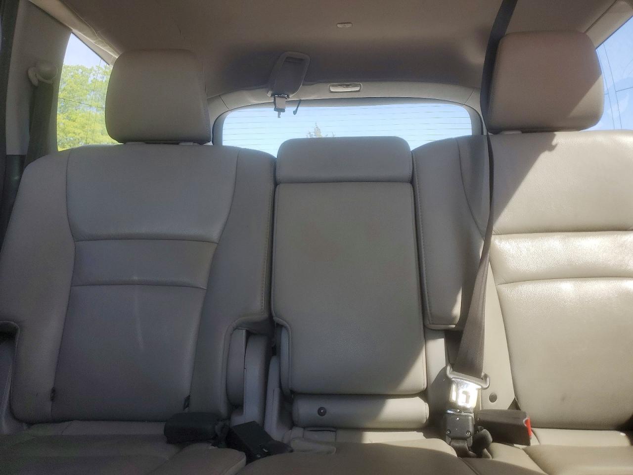 2016 HONDA PILOT TOURING photo 19