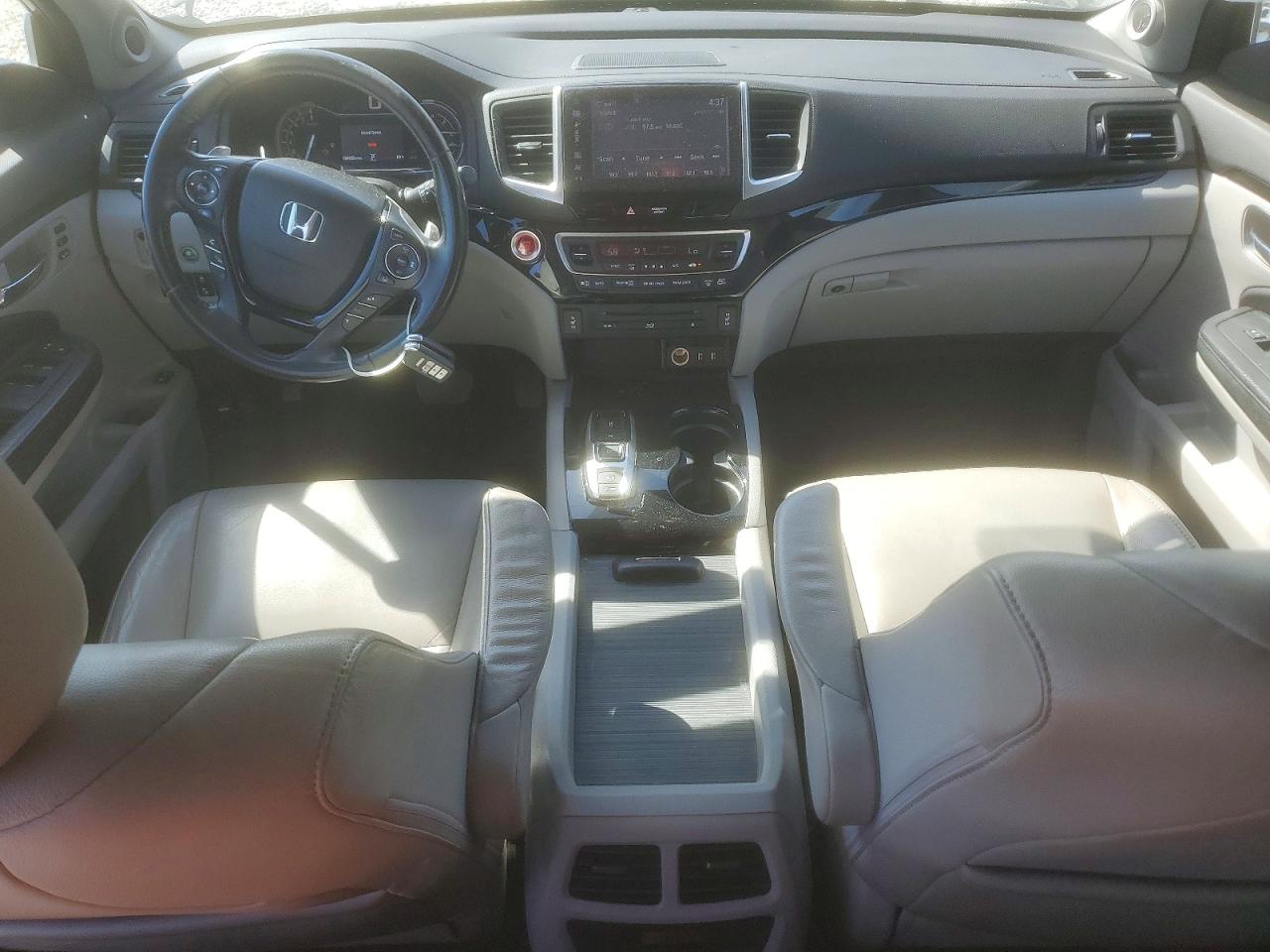 2016 HONDA PILOT TOURING photo 15
