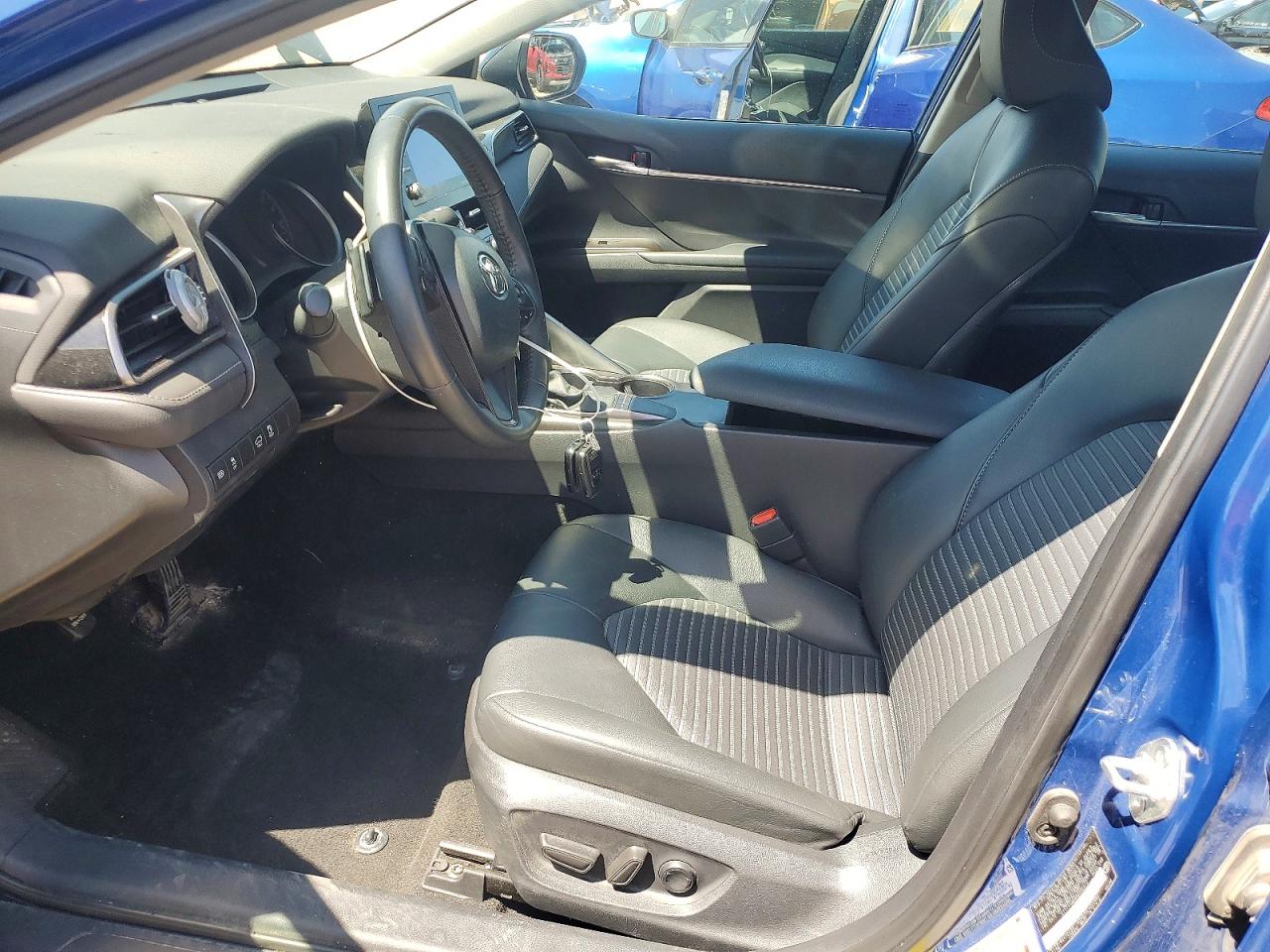 2024 TOYOTA CAMRY photo 19